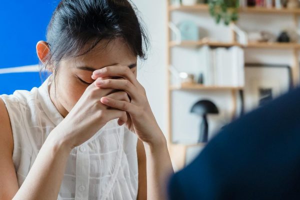 This guide cuts through confusing online advice to present evidence‑based treatments for depression in clear, practical terms. It explains why understanding opt...