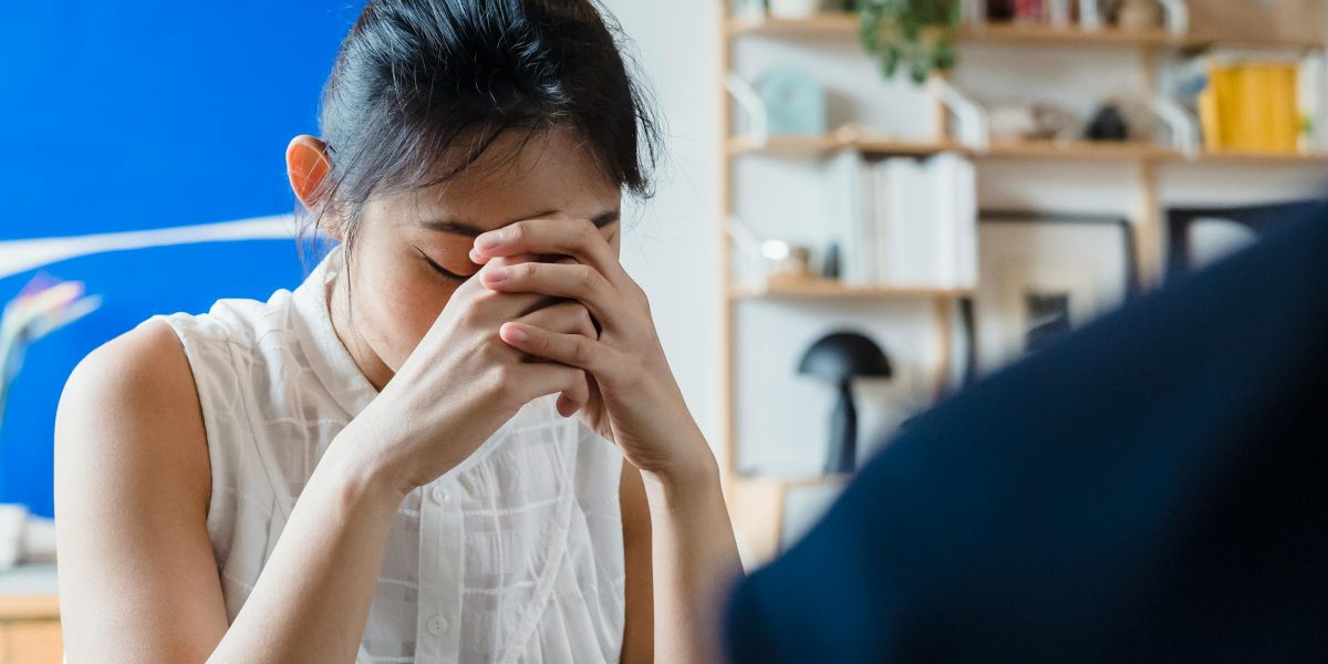 This guide cuts through confusing online advice to present evidence‑based treatments for depression in clear, practical terms. It explains why understanding opt...