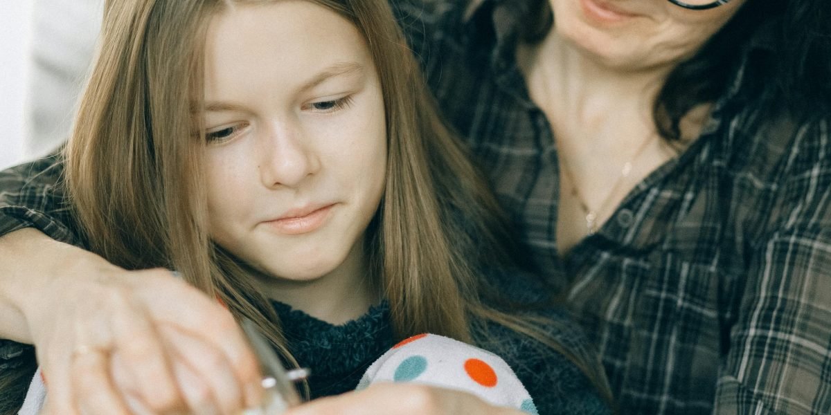 A child actively engaged with a therapist, practicing calming and emotional regulation skills, symbolizing the therapeutic process for DMDD.