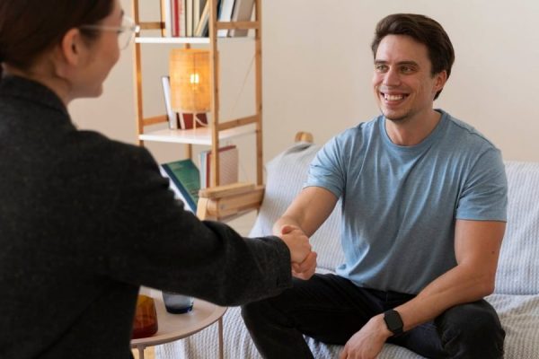 This guide explains what mental health hospitals are, who needs inpatient psychiatric care, and how these facilities differ from general hospital psychiatric un...